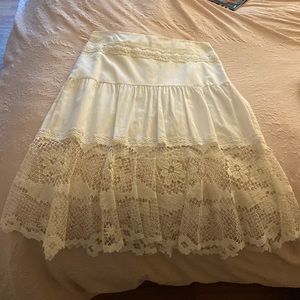 NWT Laundry by Shelli Segal white midi skirt with lace